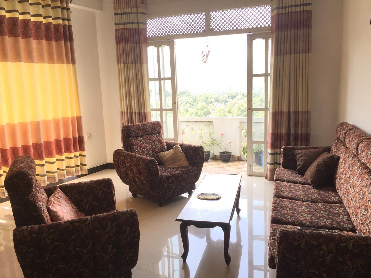 فندق Mount View 11 كاندي المظهر الخارجي الصورة